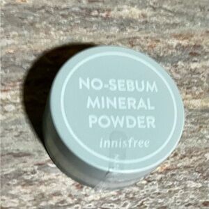 Innisfree No-Sebum Mineral Powder